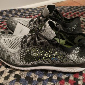 Nike Free Run Flyknit, brand new